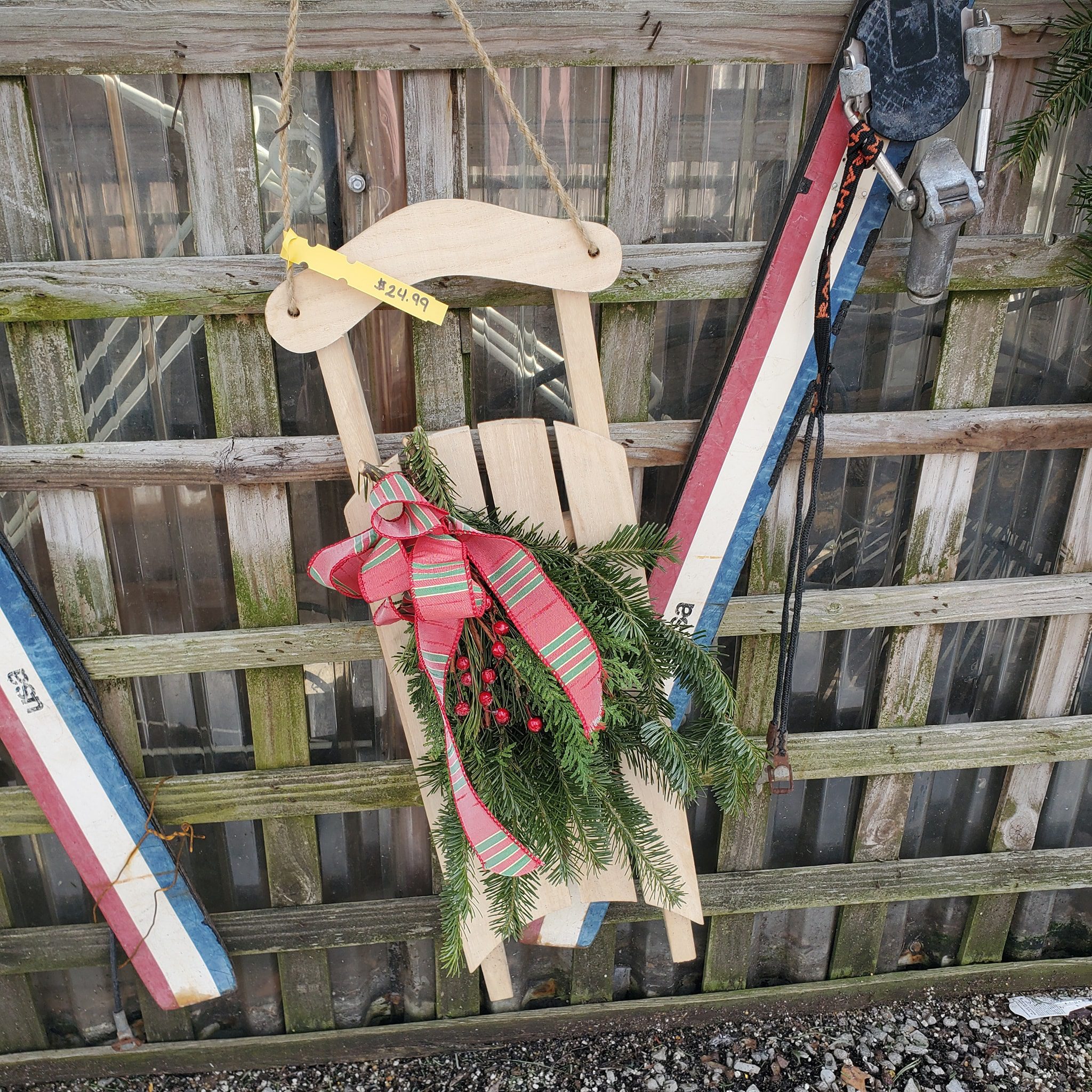 Handmade Holiday Elegance: Wreaths, Swags, and Kissing Balls from Olney’s Greenhouses